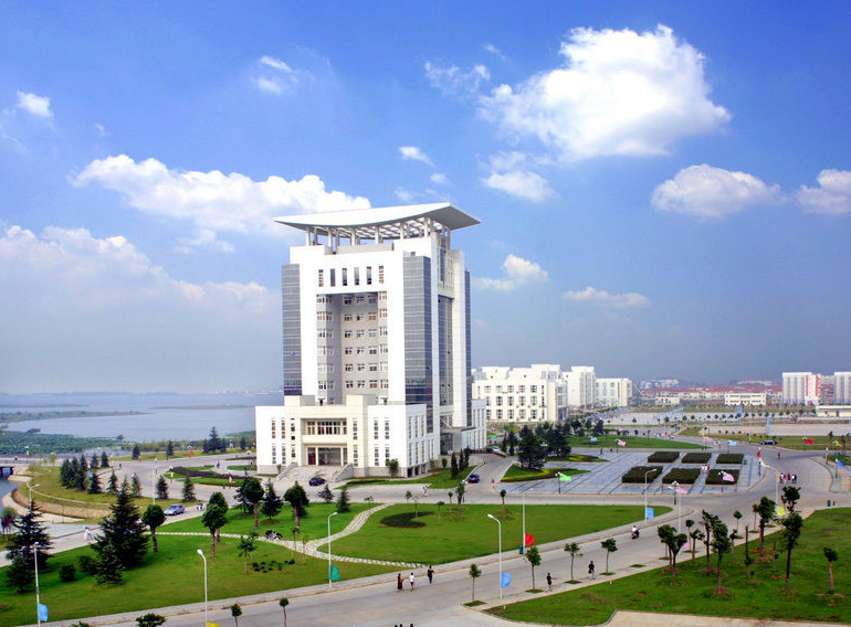 江汉大学3.png